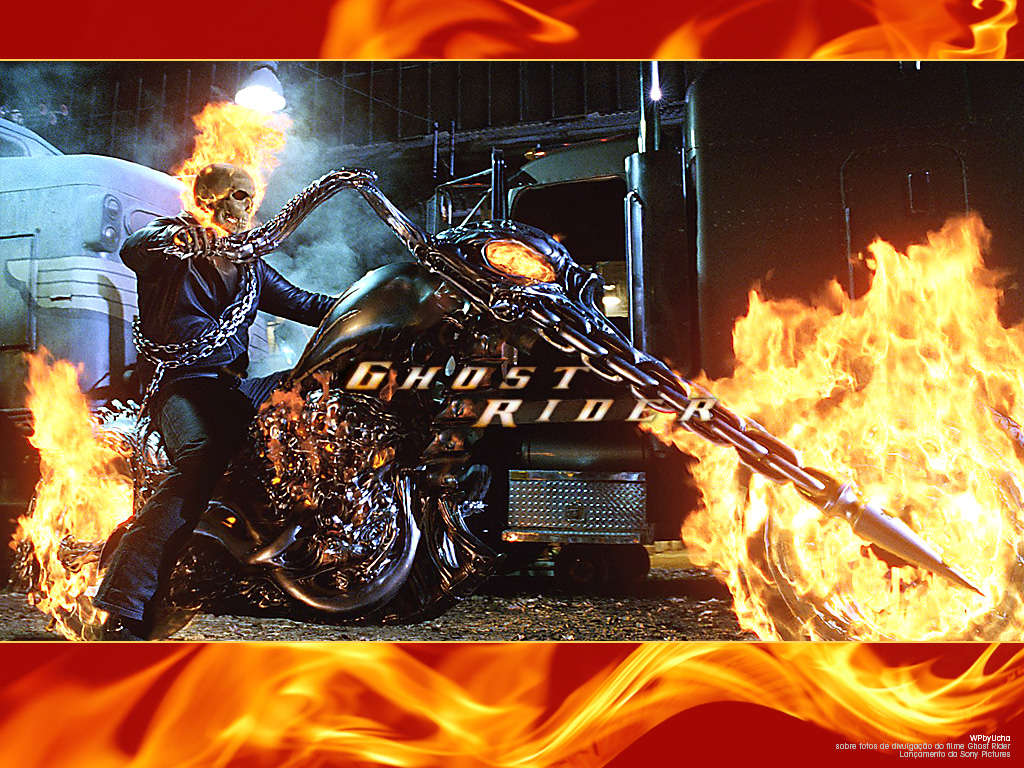 Uma cena de cair o queixo do motoqueiro fantasma, o anti-herói espectral  montado em uma bicicleta de incêndio em chamas